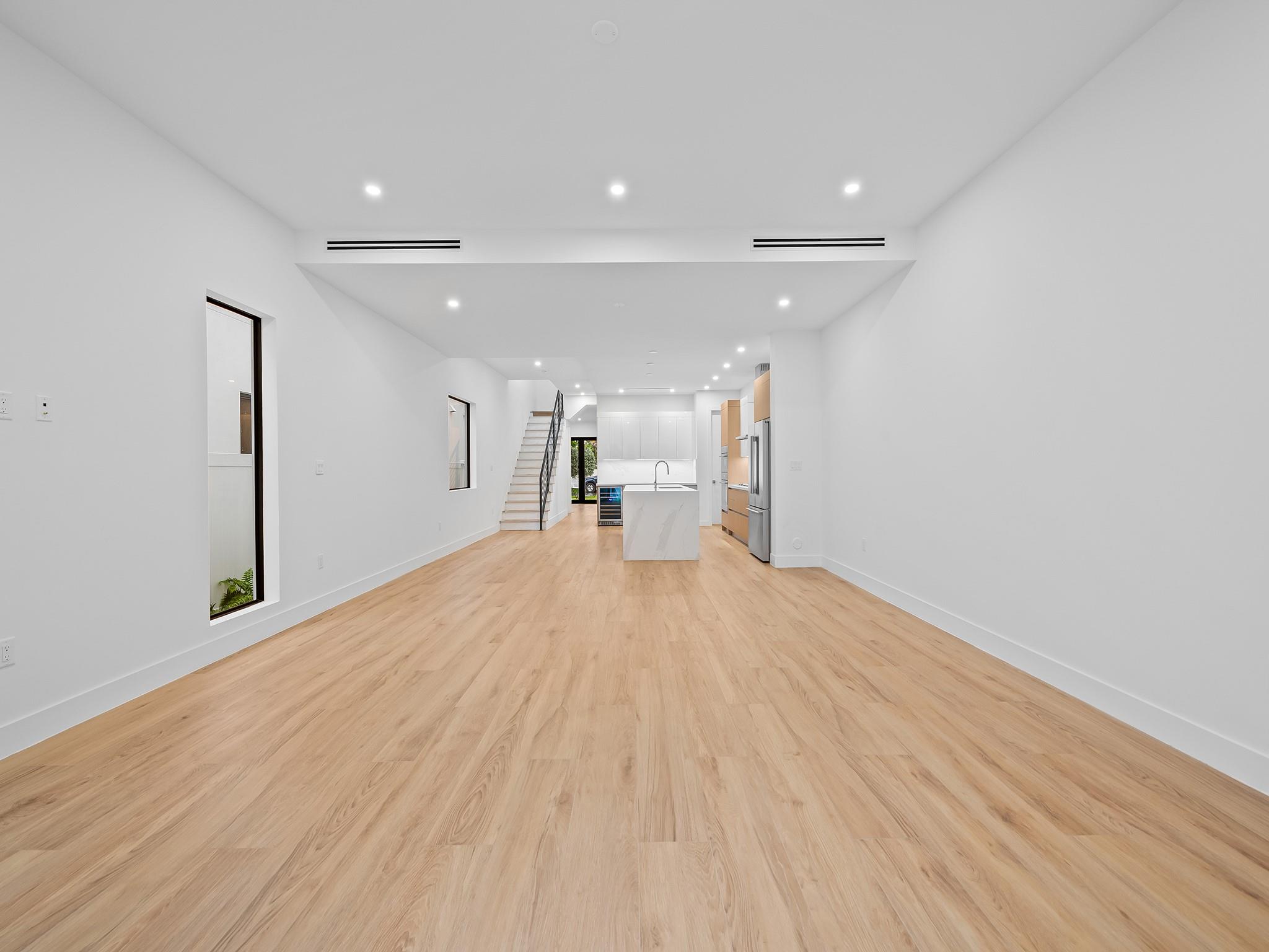 812 SE 12th St #812 Fort Lauderdale, FL 33316