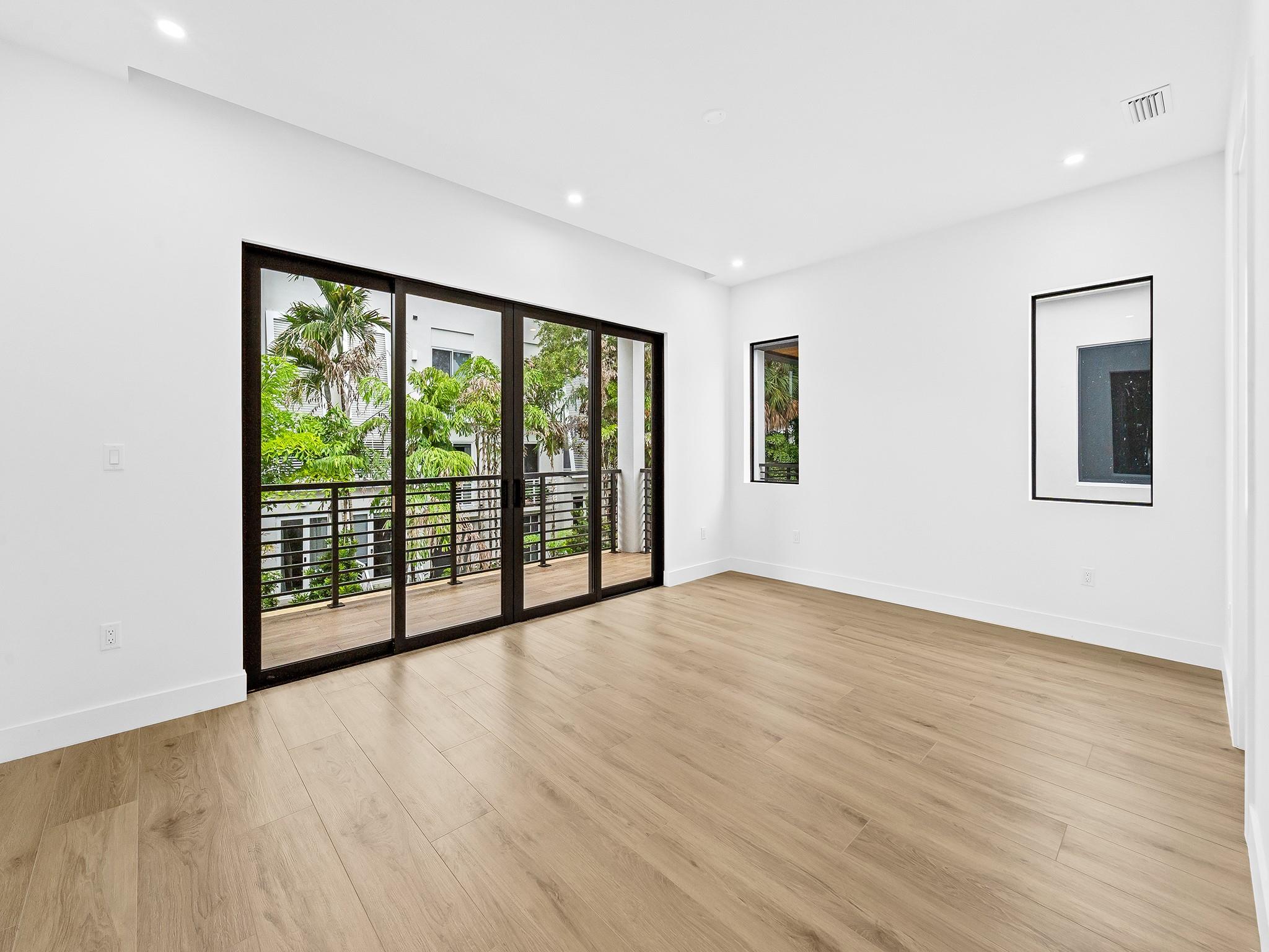 812 SE 12th St #812 Fort Lauderdale, FL 33316