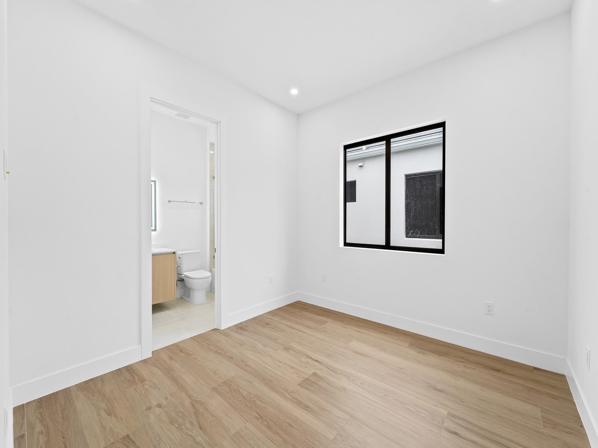 812 SE 12th St #812 Fort Lauderdale, FL 33316