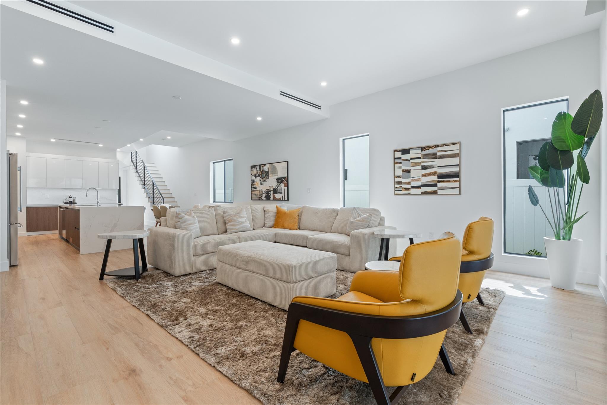 812 SE 12th St #812 Fort Lauderdale, FL 33316