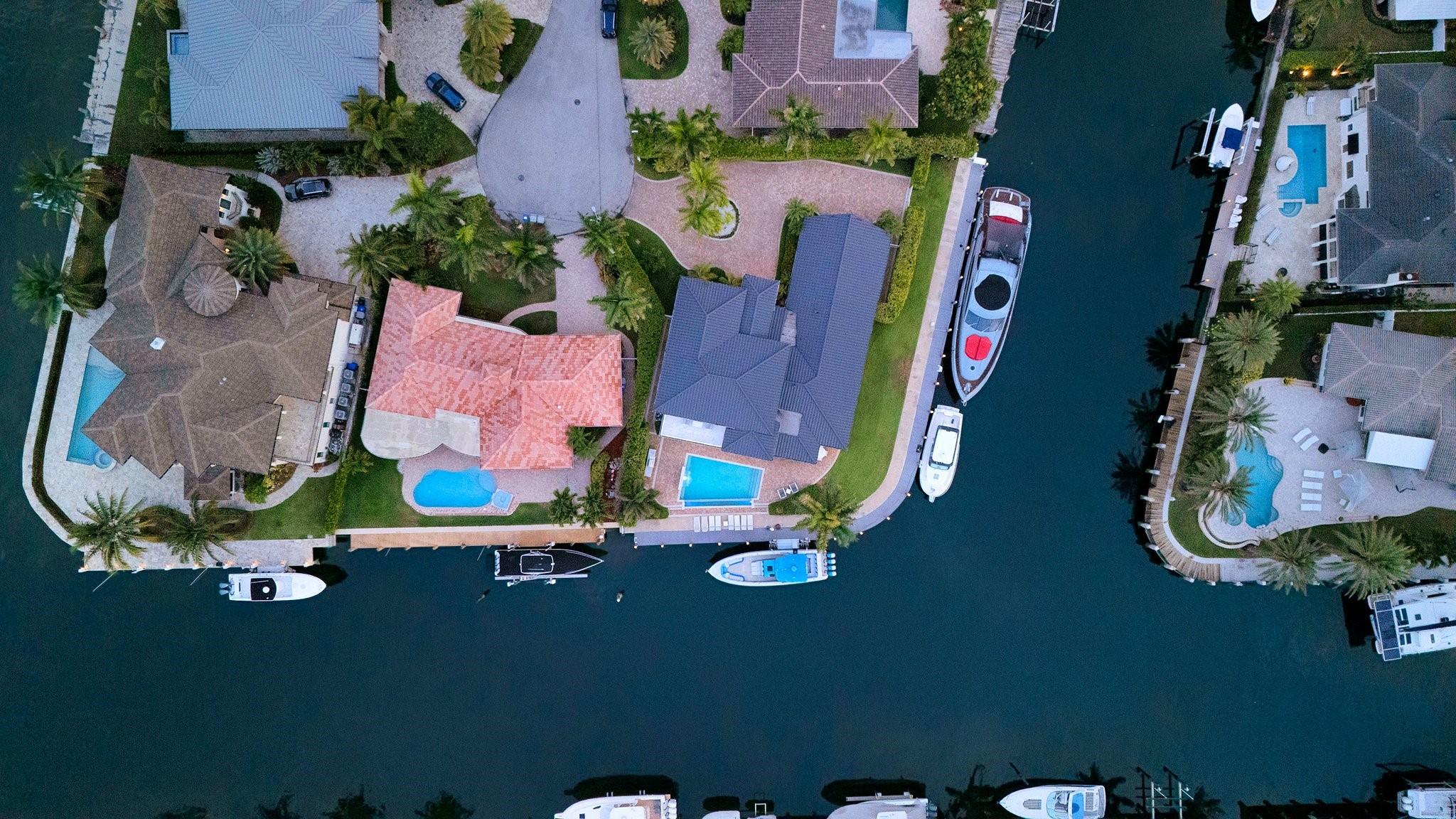 2593 SE 9th St Pompano Beach, FL 33062