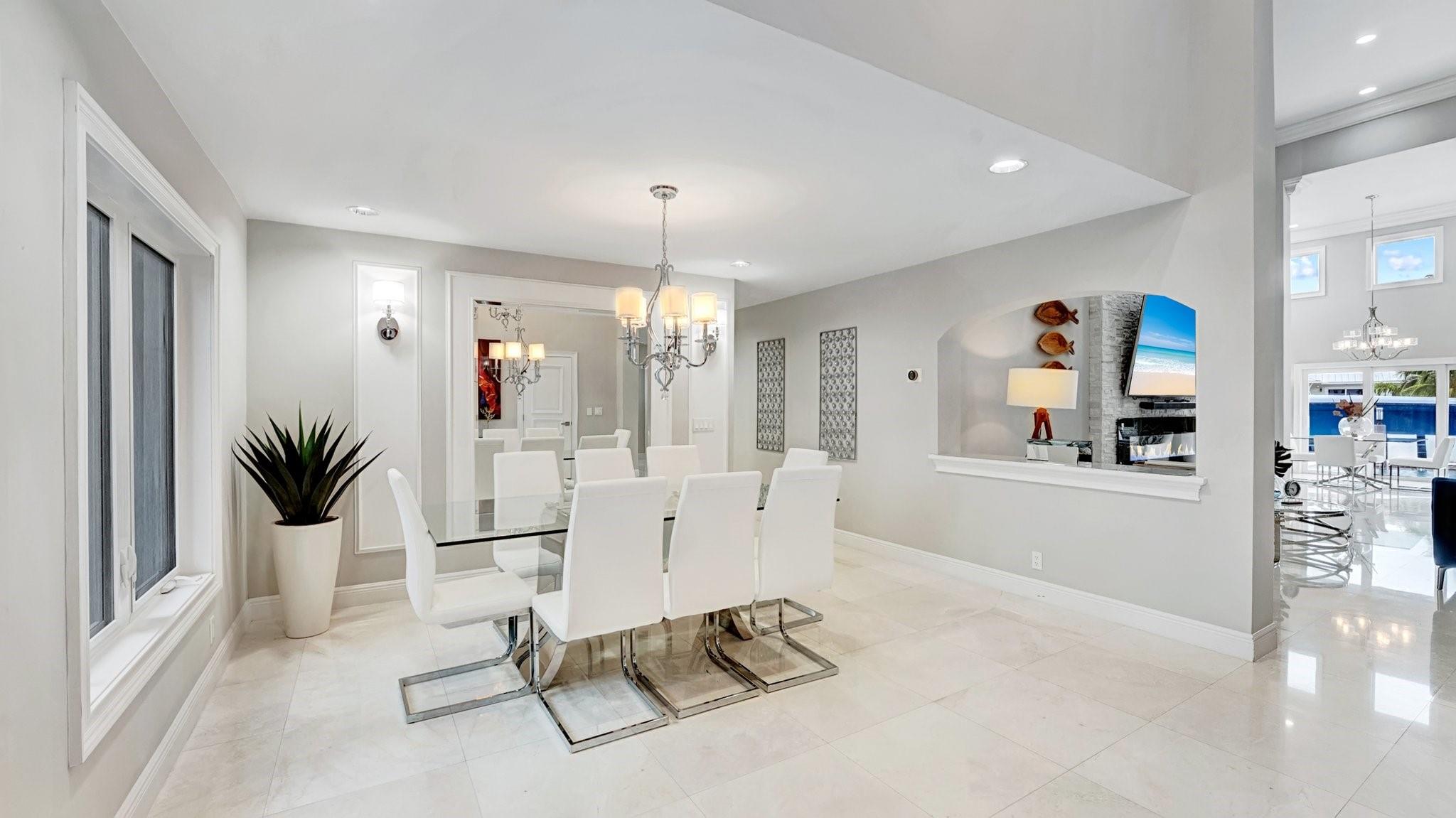 2593 SE 9th St Pompano Beach, FL 33062