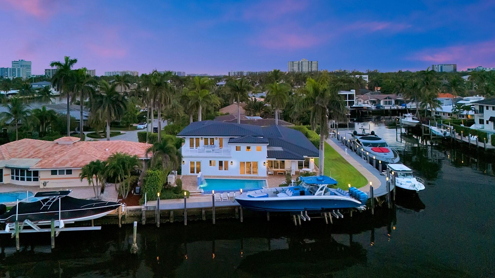 2593 SE 9th St Pompano Beach, FL 33062