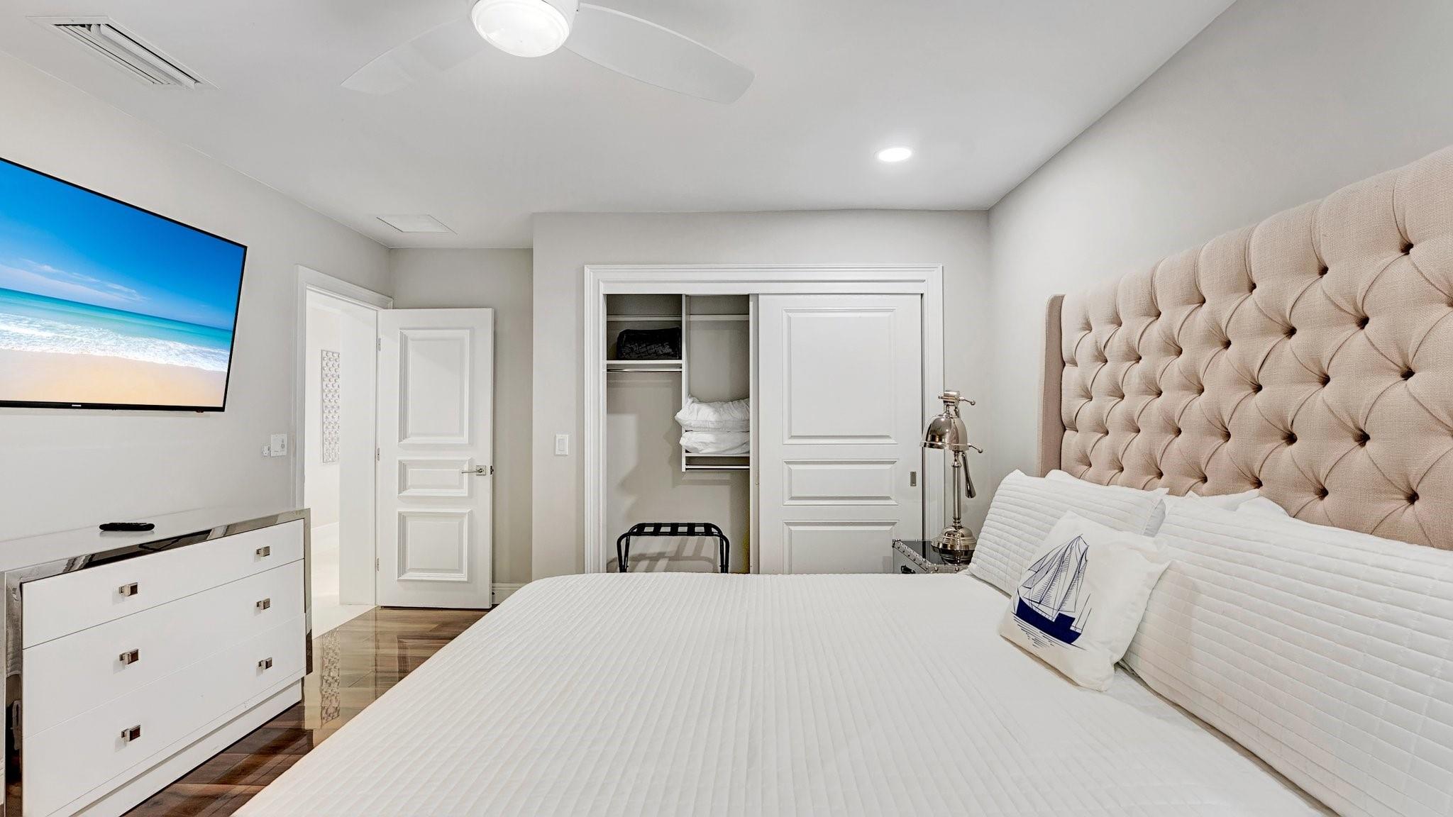 2593 SE 9th St Pompano Beach, FL 33062