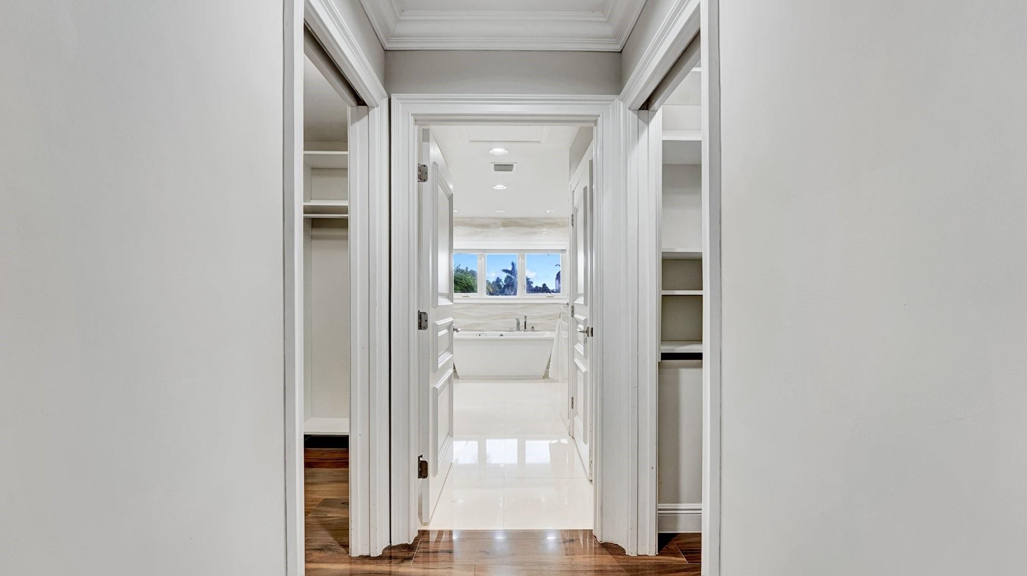 2593 SE 9th St Pompano Beach, FL 33062