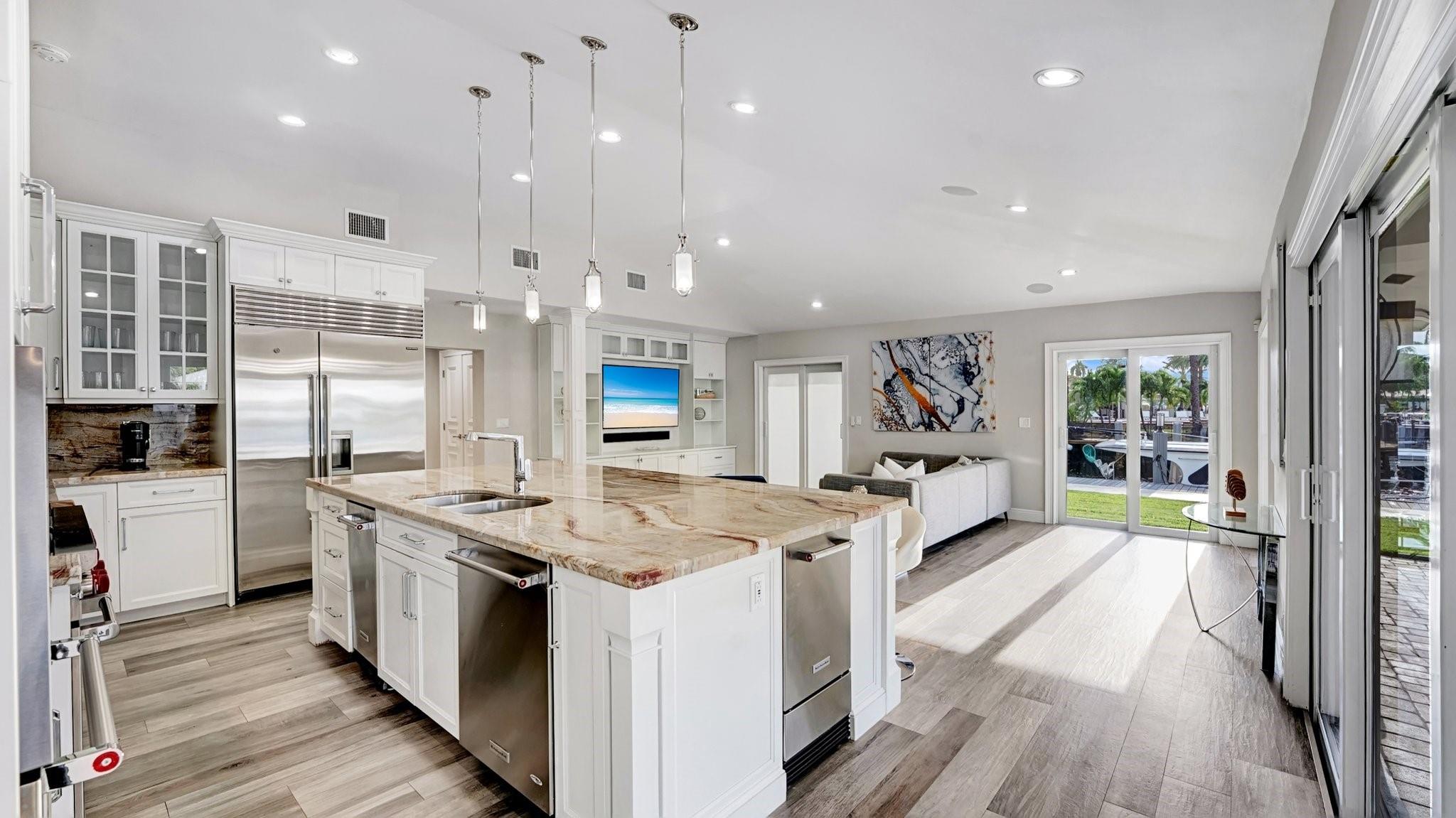 2593 SE 9th St Pompano Beach, FL 33062