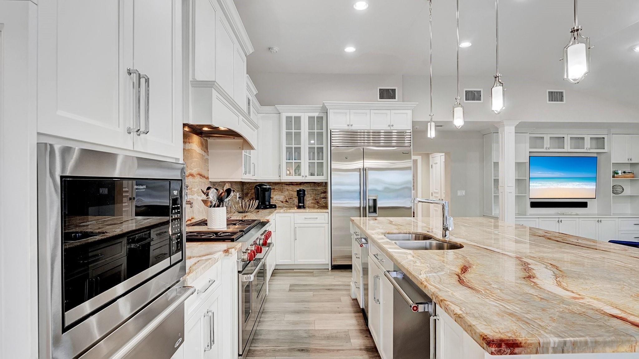 2593 SE 9th St Pompano Beach, FL 33062