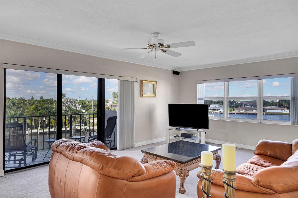 1839 Middle Riv #302 Fort Lauderdale, FL 33305