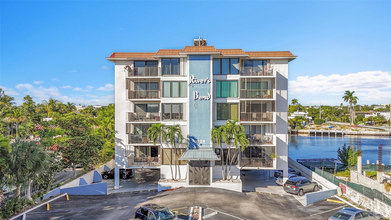 1839 Middle Riv #302 Fort Lauderdale, FL 33305