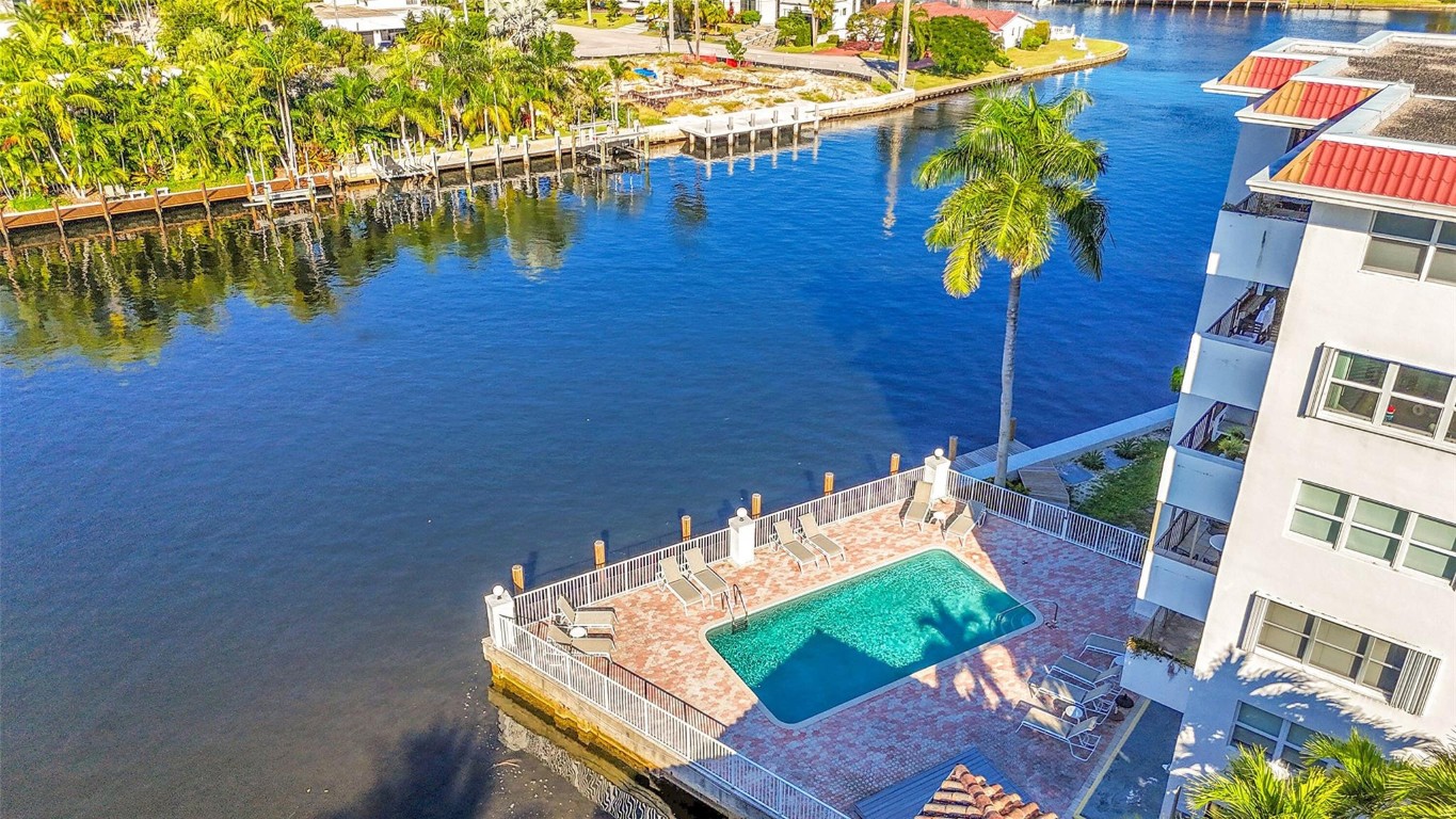 1839 Middle Riv #302 Fort Lauderdale, FL 33305