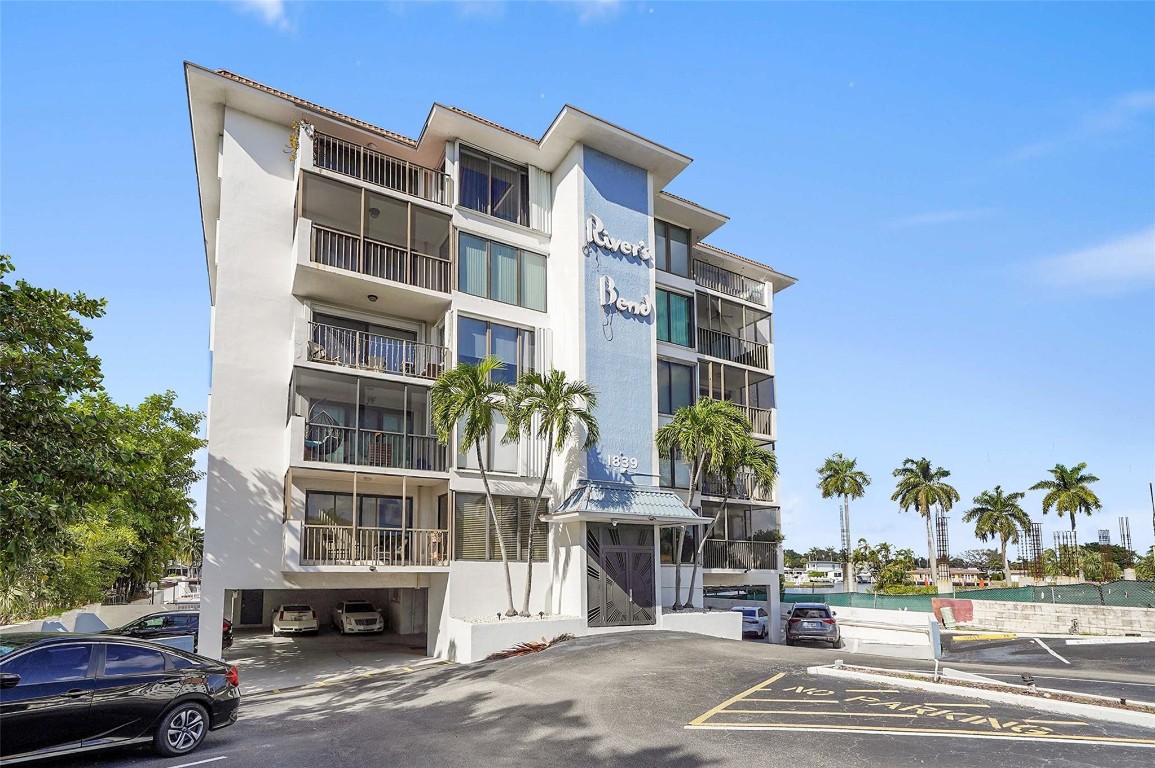 1839 Middle Riv #302 Fort Lauderdale, FL 33305