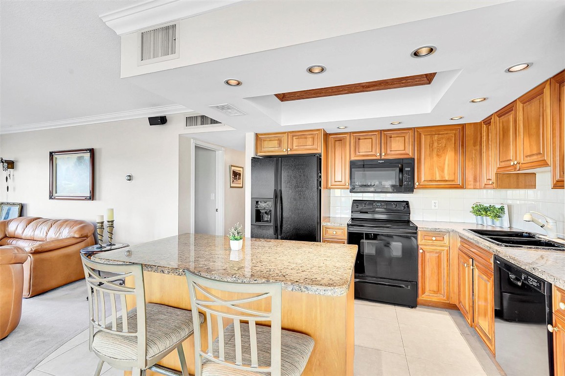 1839 Middle Riv #302 Fort Lauderdale, FL 33305