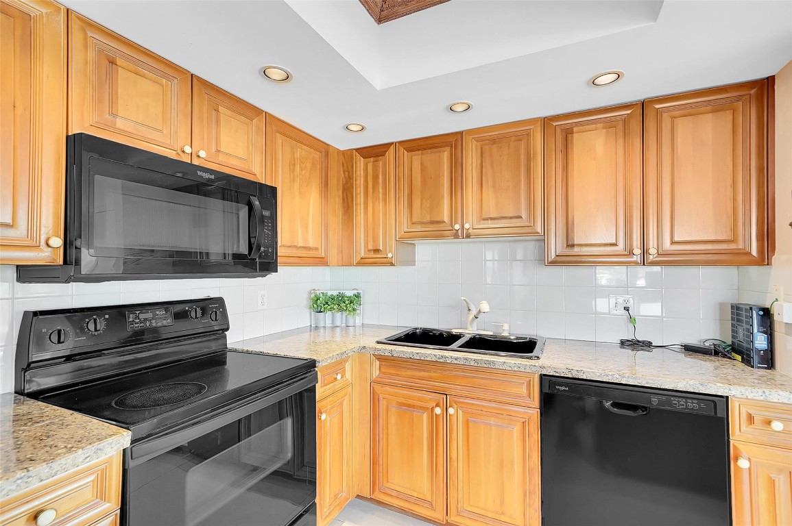 1839 Middle Riv #302 Fort Lauderdale, FL 33305