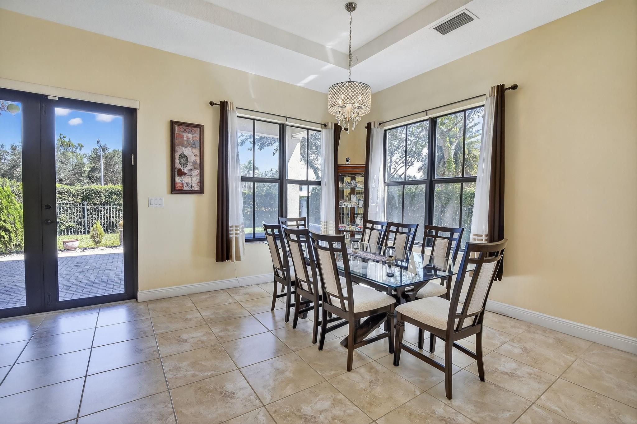 8541 NW 38th St Cooper City, FL 33024