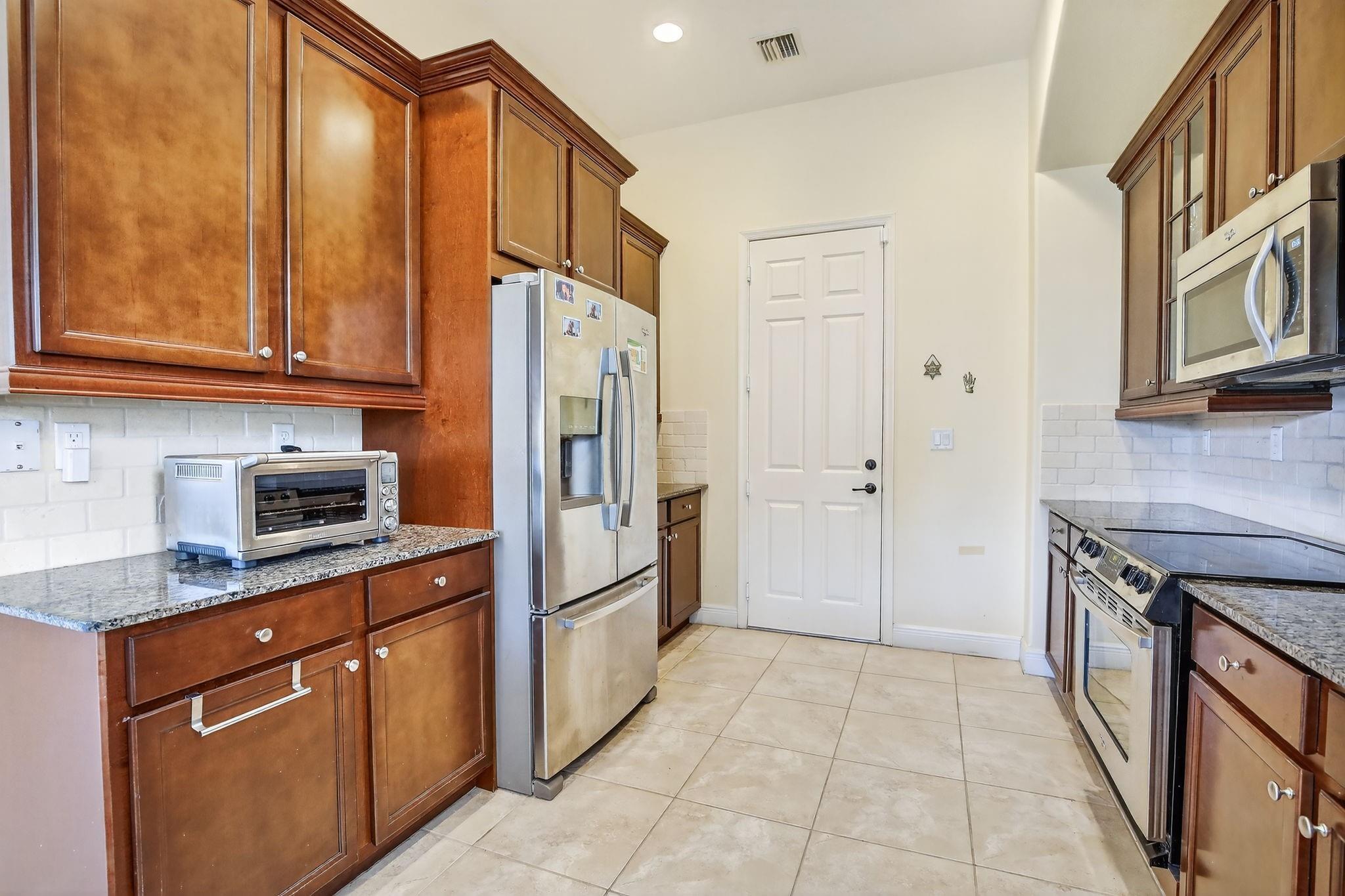 8541 NW 38th St Cooper City, FL 33024