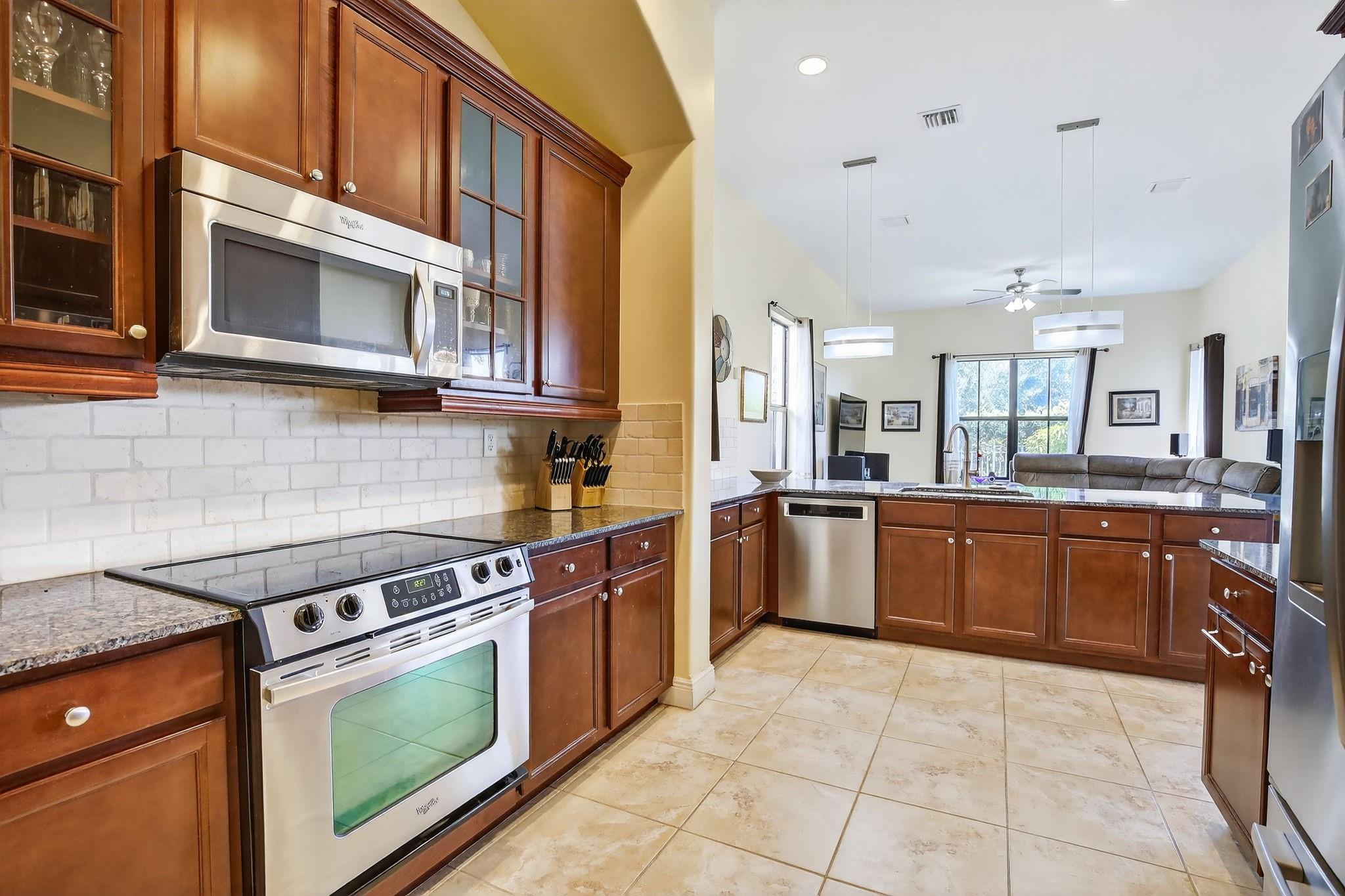 8541 NW 38th St Cooper City, FL 33024