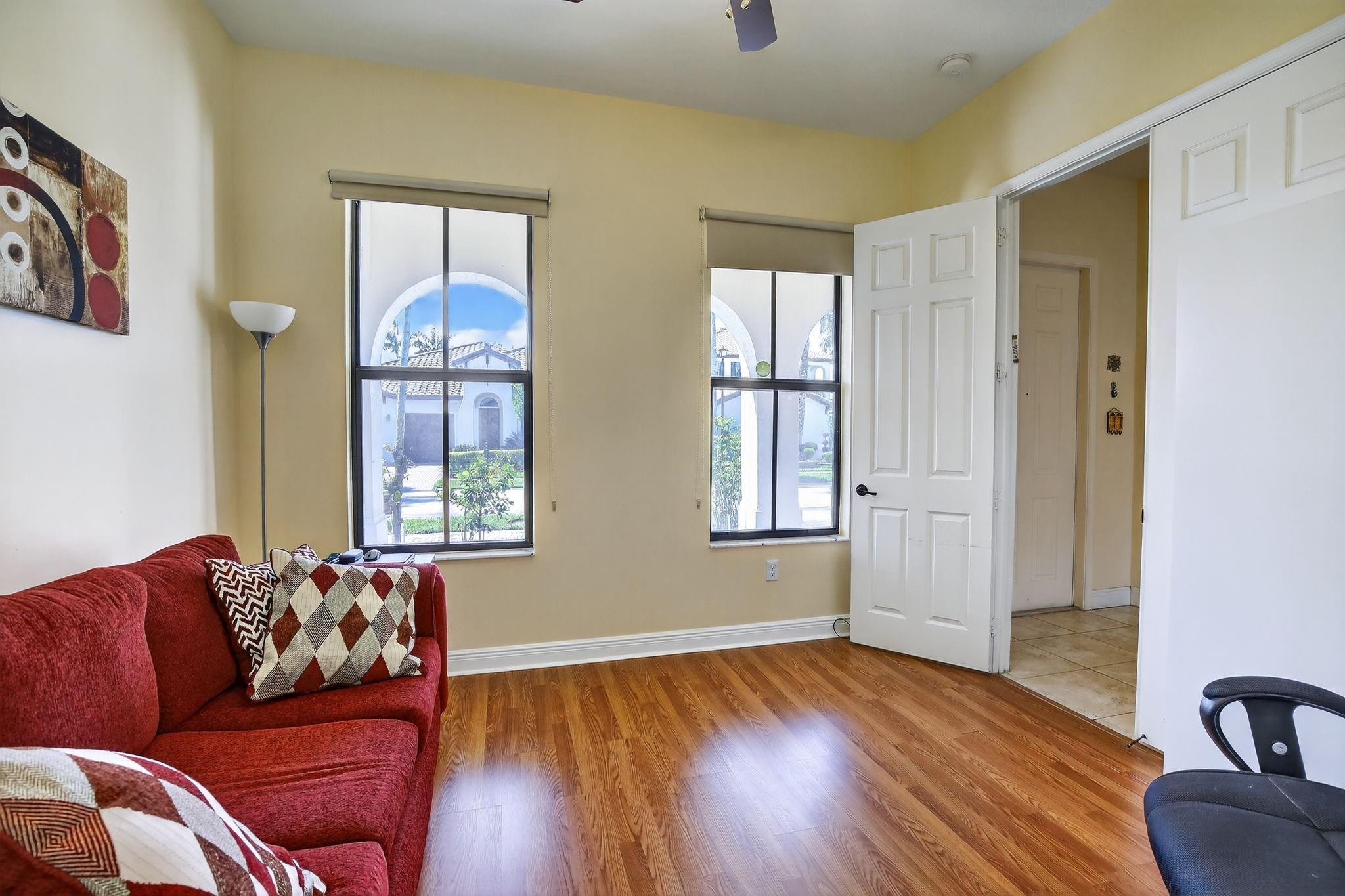 8541 NW 38th St Cooper City, FL 33024