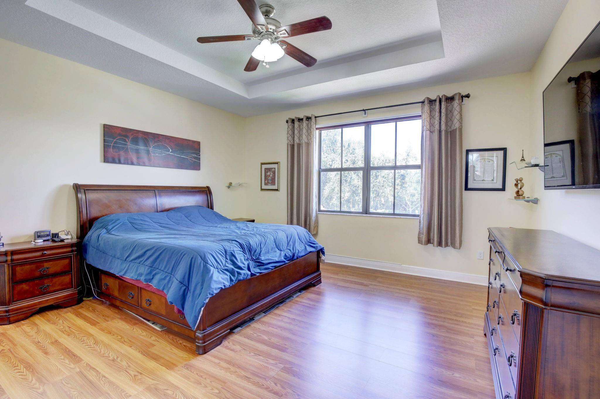 8541 NW 38th St Cooper City, FL 33024