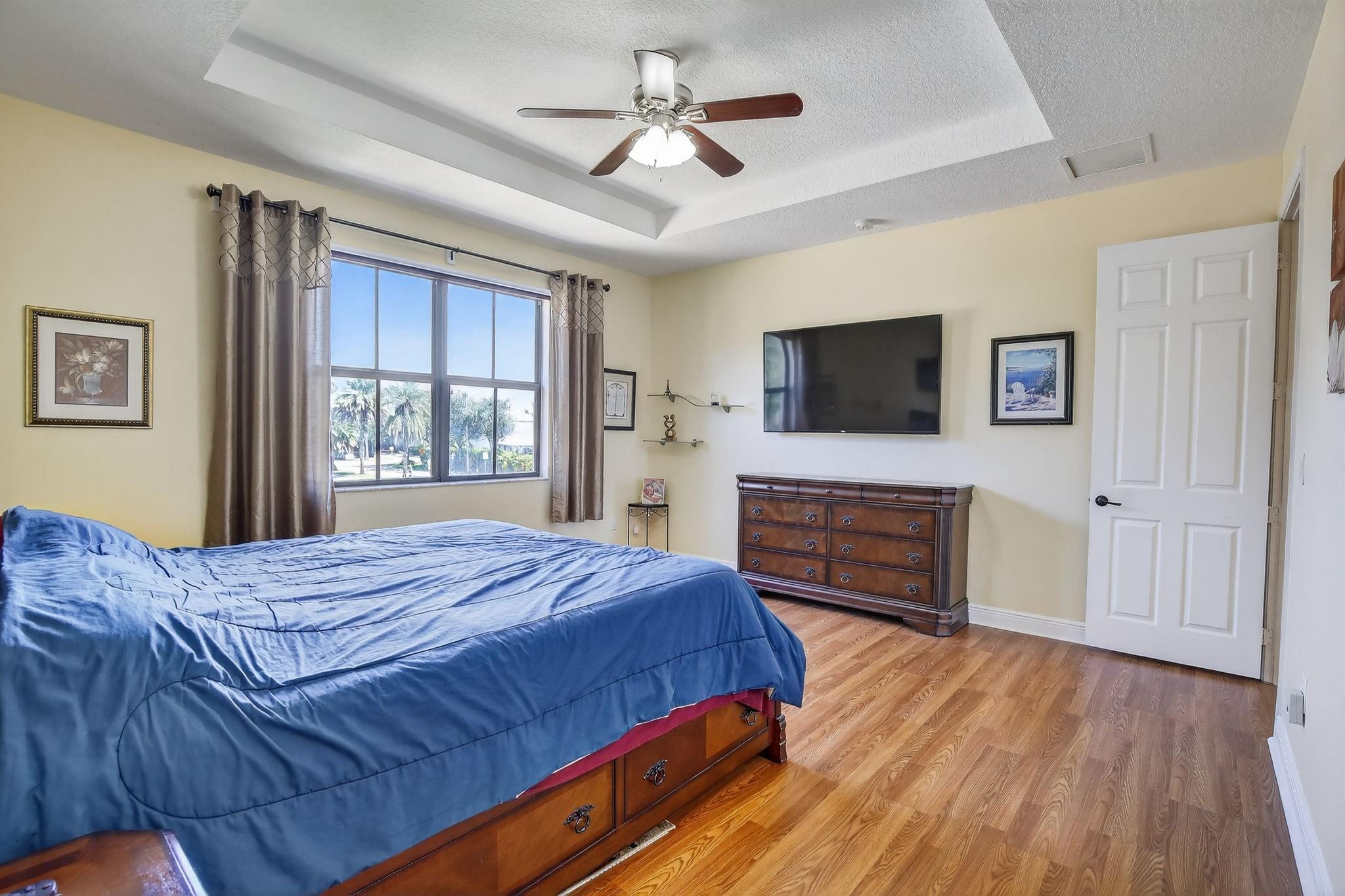 8541 NW 38th St Cooper City, FL 33024