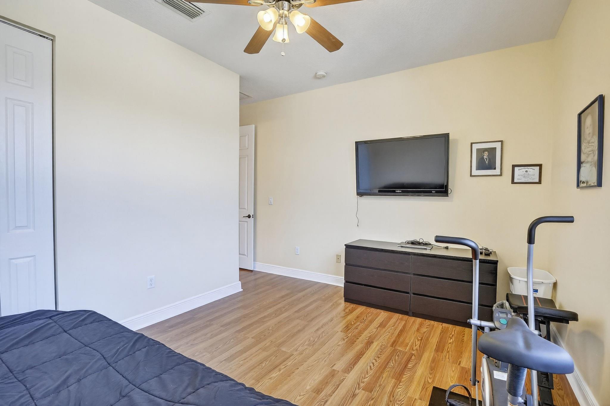 8541 NW 38th St Cooper City, FL 33024