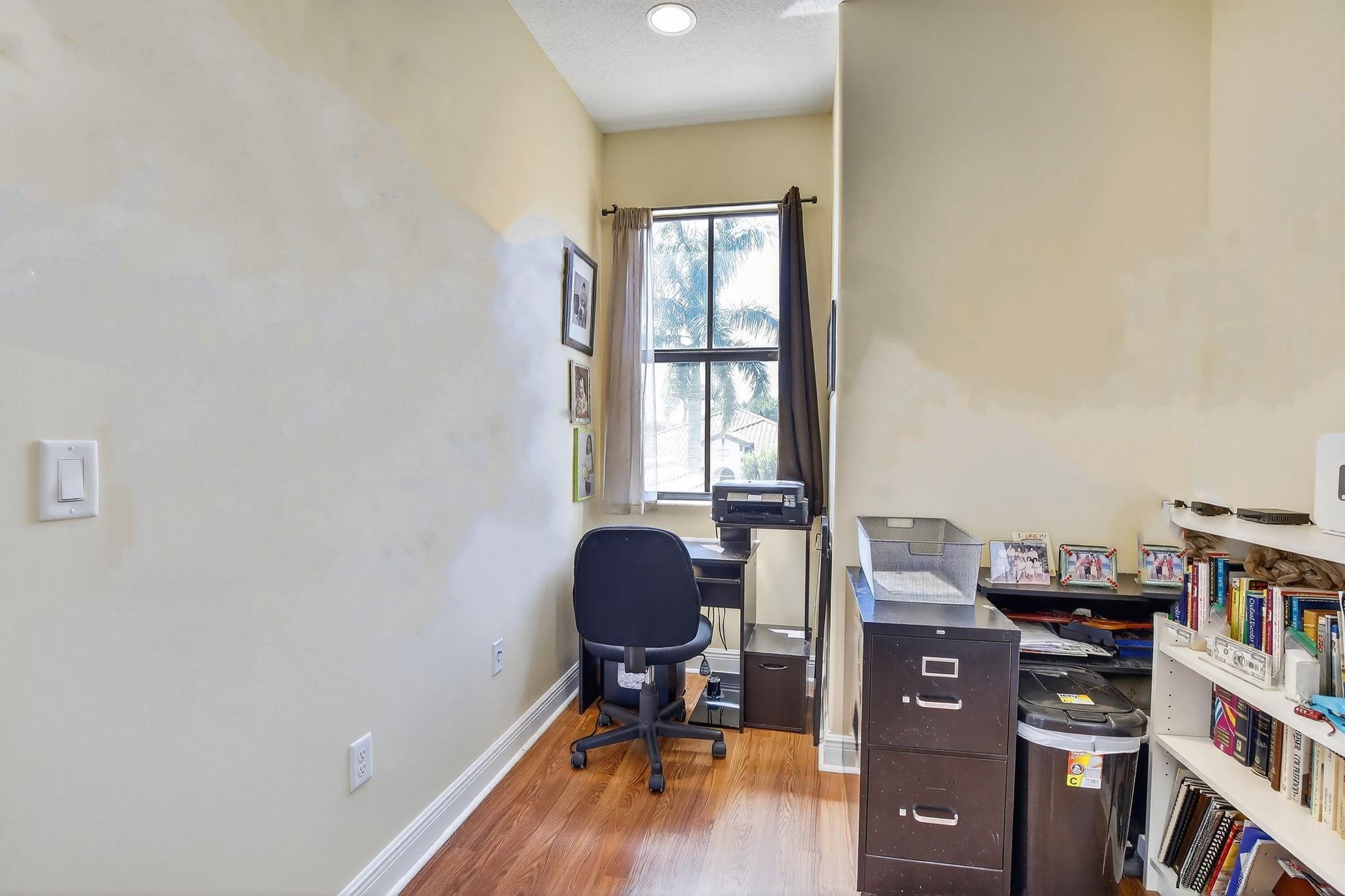 8541 NW 38th St Cooper City, FL 33024