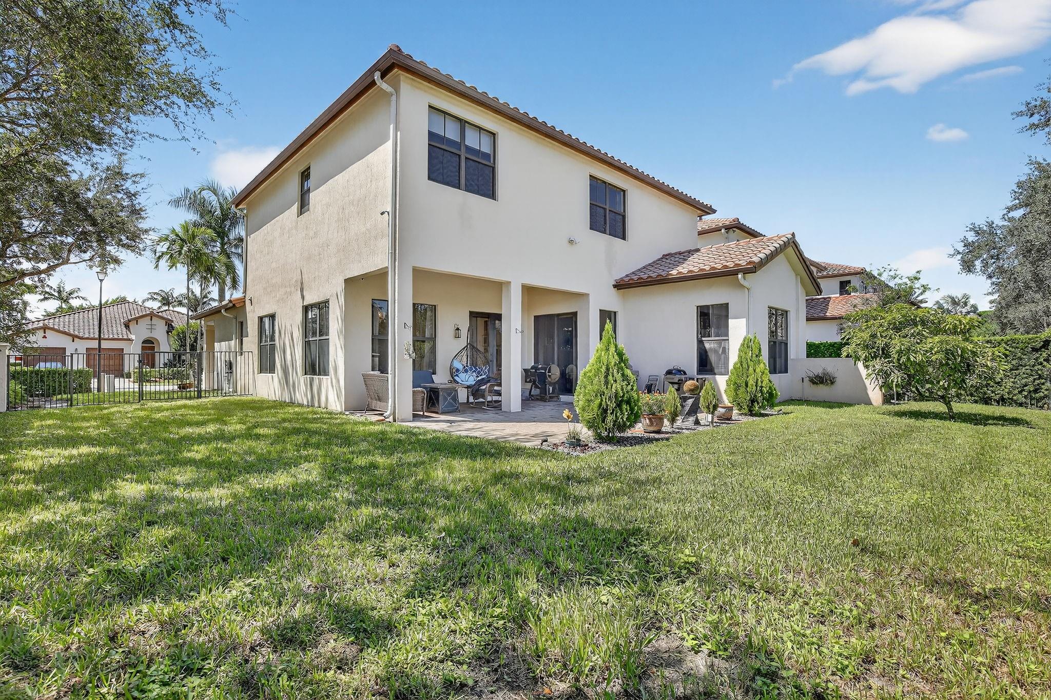 8541 NW 38th St Cooper City, FL 33024