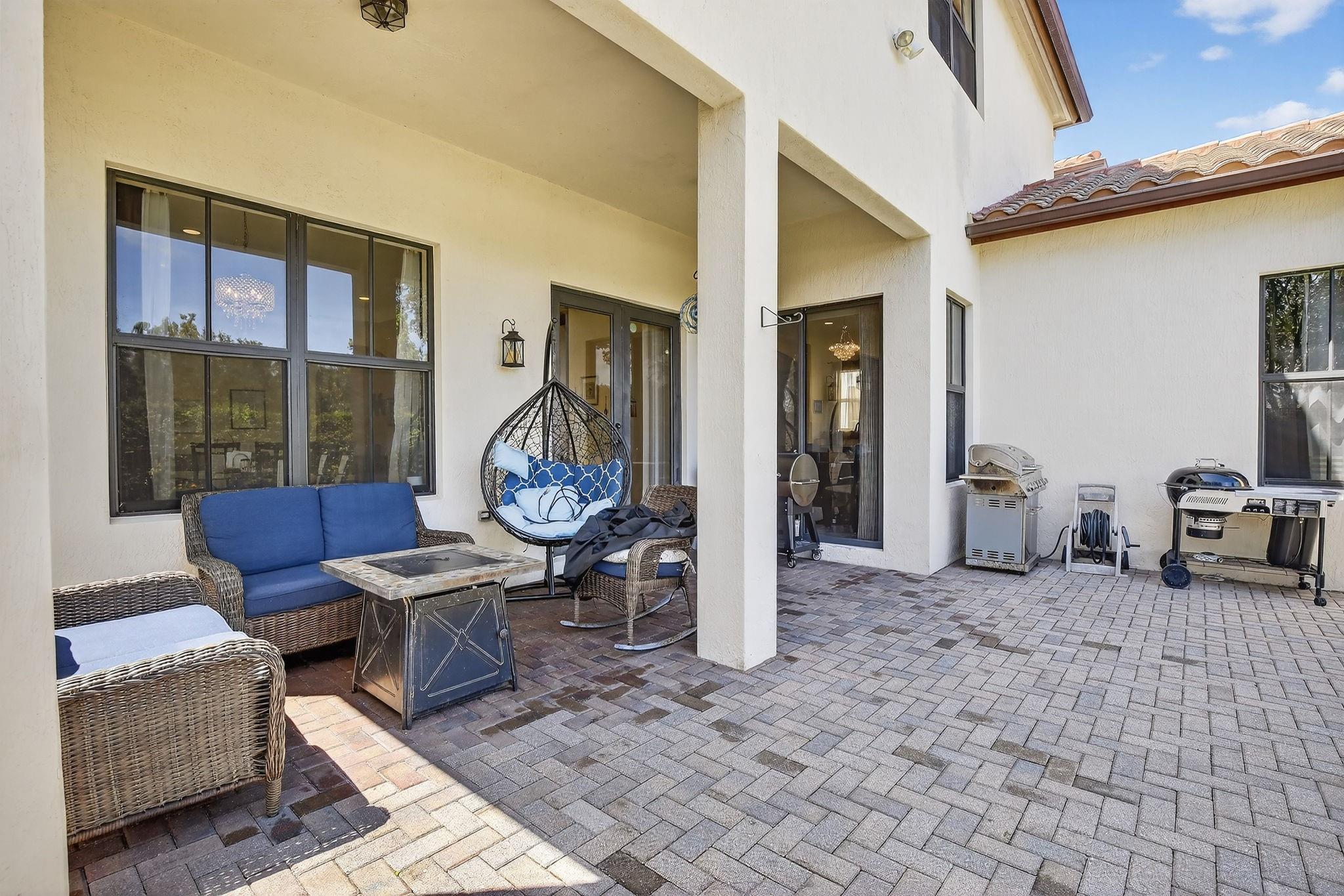 8541 NW 38th St Cooper City, FL 33024