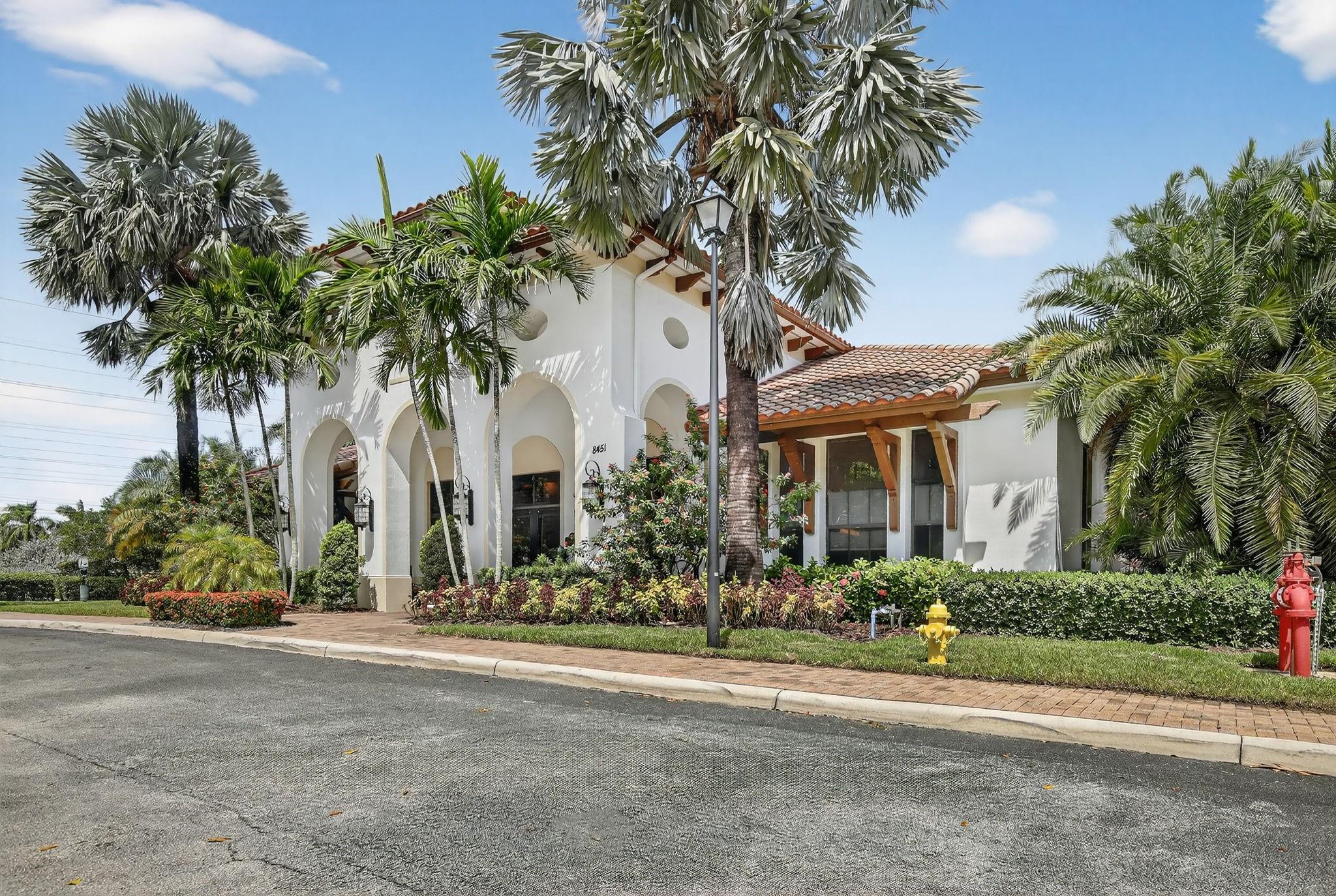 8541 NW 38th St Cooper City, FL 33024