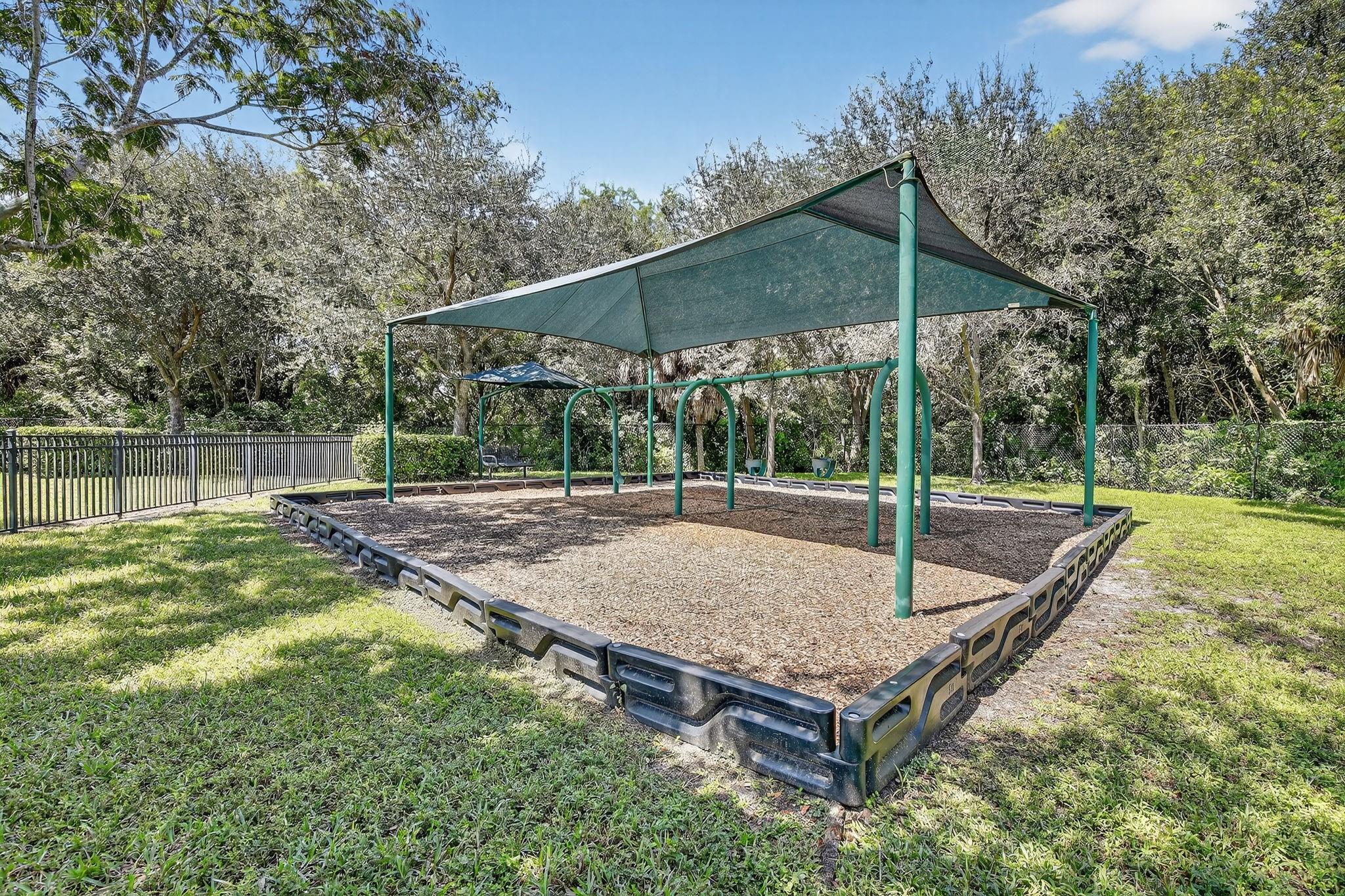 8541 NW 38th St Cooper City, FL 33024