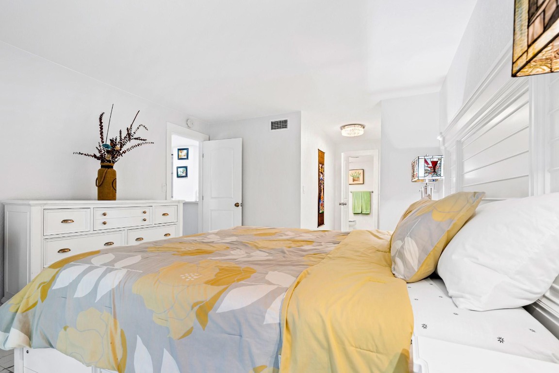 3909 N Ocean #102 Fort Lauderdale, FL 33308