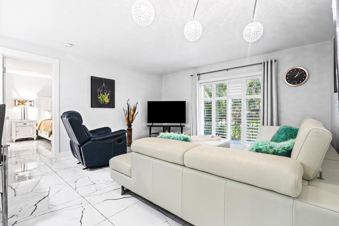 3909 N Ocean #102 Fort Lauderdale, FL 33308