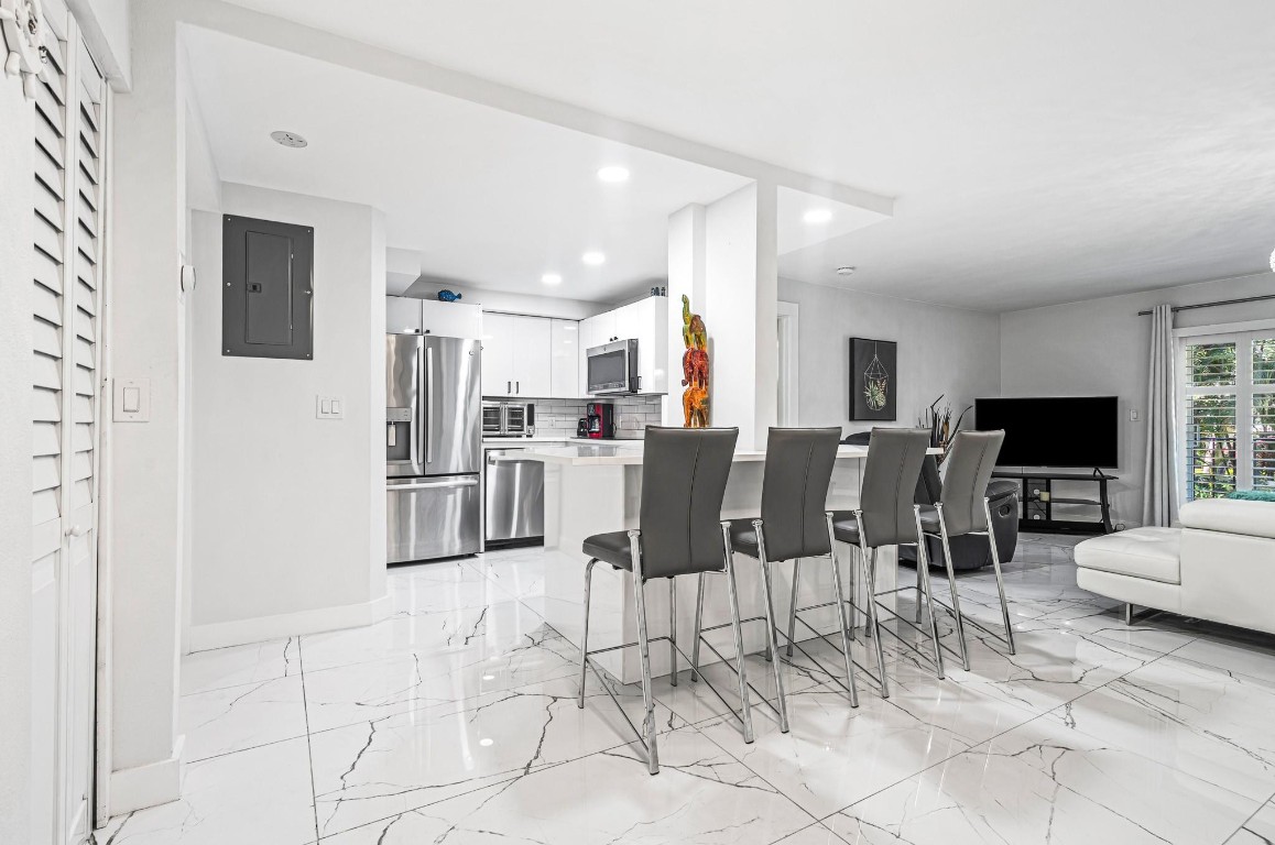 3909 N Ocean #102 Fort Lauderdale, FL 33308