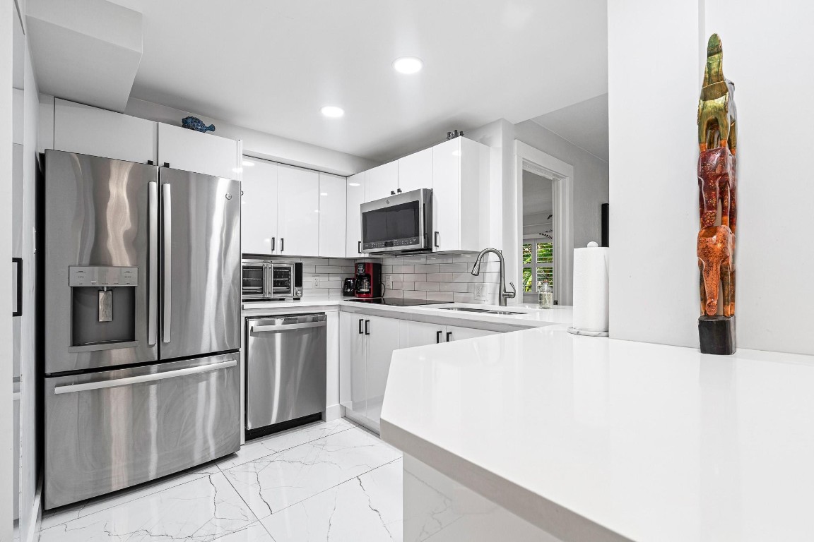 3909 N Ocean #102 Fort Lauderdale, FL 33308