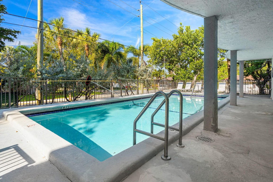 3909 N Ocean #102 Fort Lauderdale, FL 33308