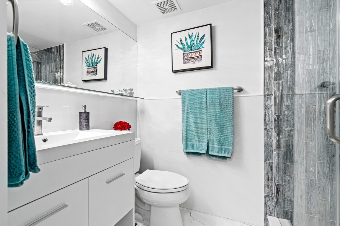 3909 N Ocean #102 Fort Lauderdale, FL 33308