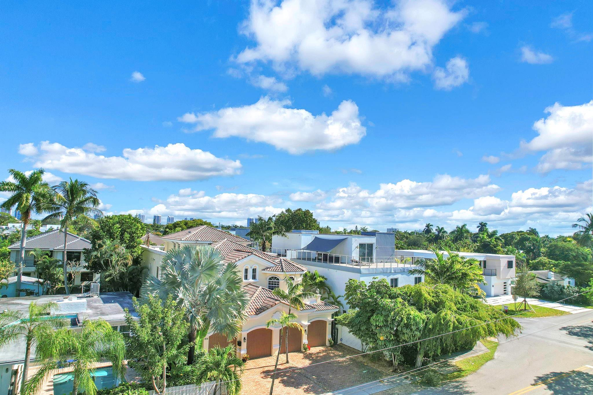 806 NE 16th Fort Lauderdale, FL 33304