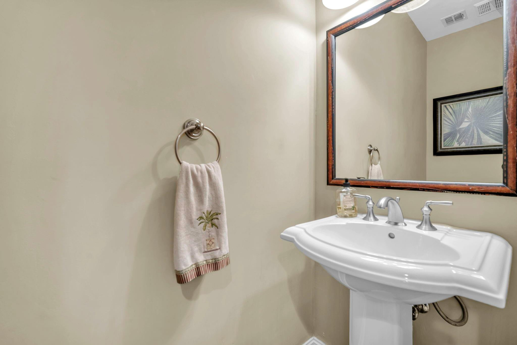 806 NE 16th Fort Lauderdale, FL 33304