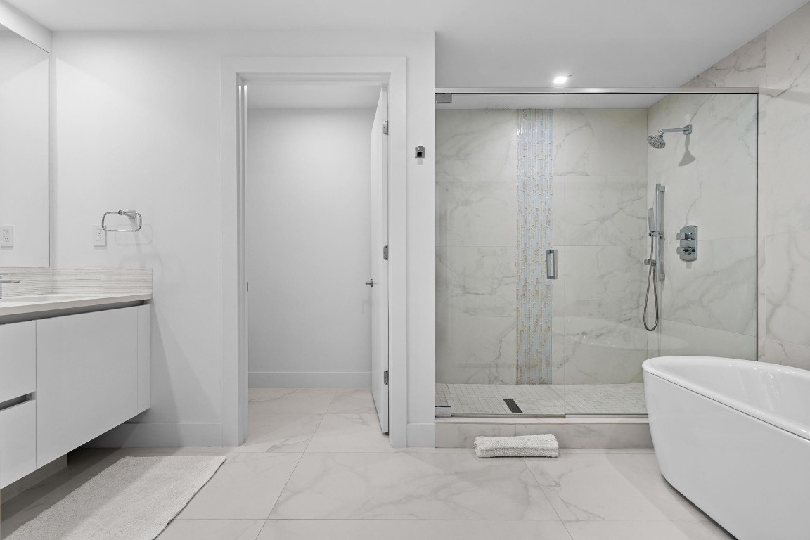 730 N Ocean #701 Pompano Beach, FL 33062