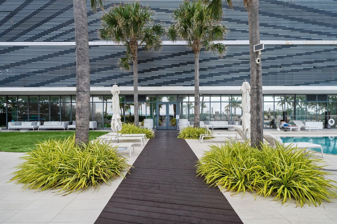 730 N Ocean #701 Pompano Beach, FL 33062