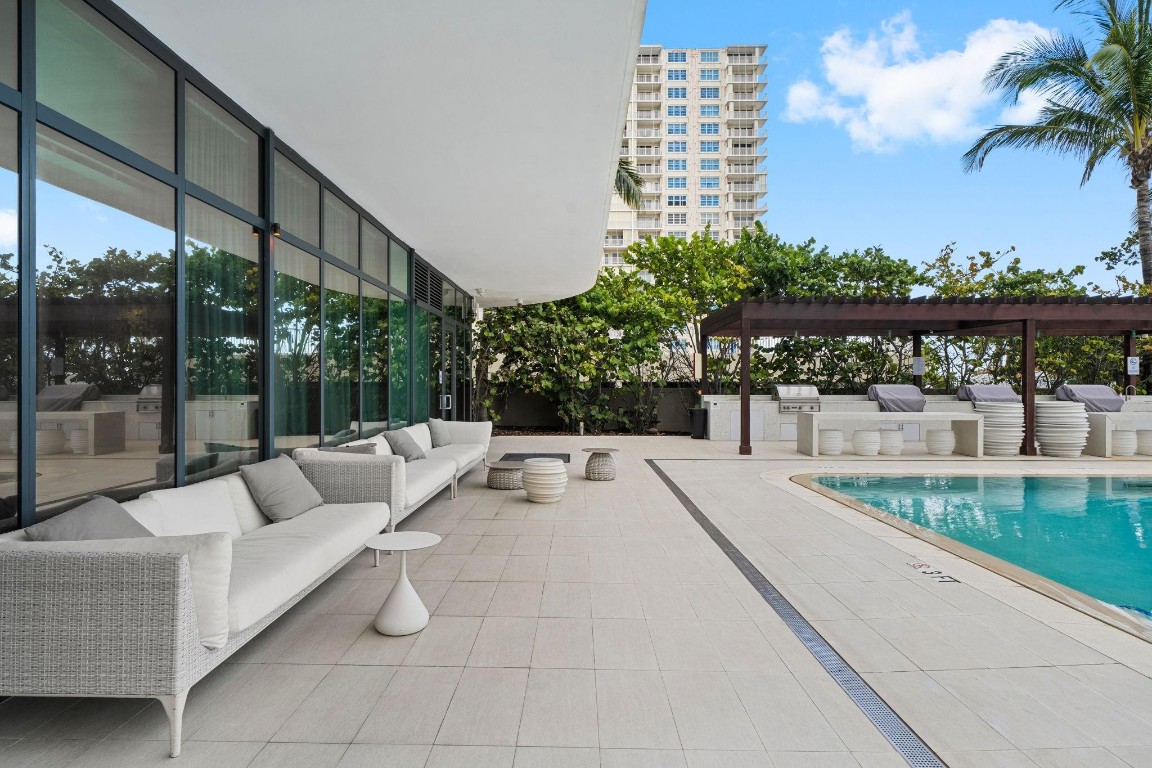 730 N Ocean #701 Pompano Beach, FL 33062