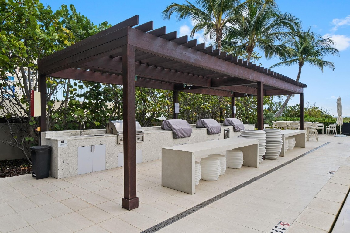 730 N Ocean #701 Pompano Beach, FL 33062