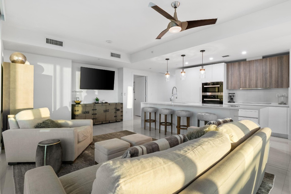 730 N Ocean #701 Pompano Beach, FL 33062