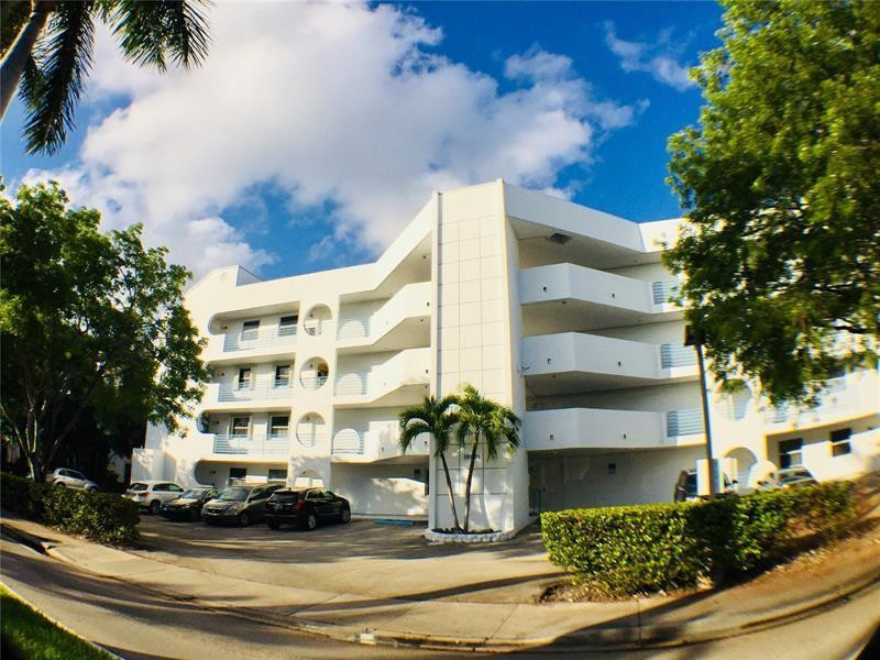 16531 NE 35th North Miami Beach, FL 33160