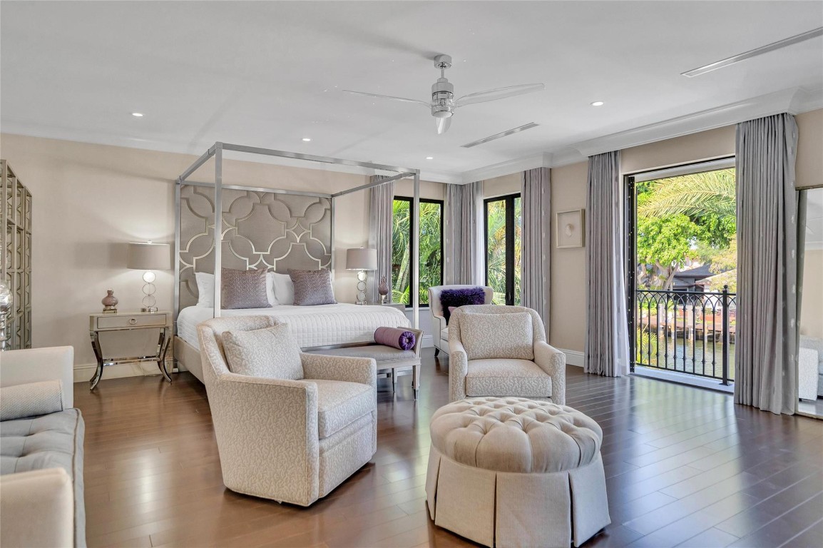 156 Fiesta Fort Lauderdale, FL 33301