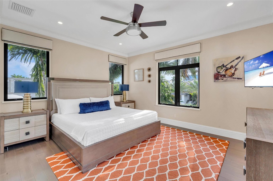 156 Fiesta Fort Lauderdale, FL 33301