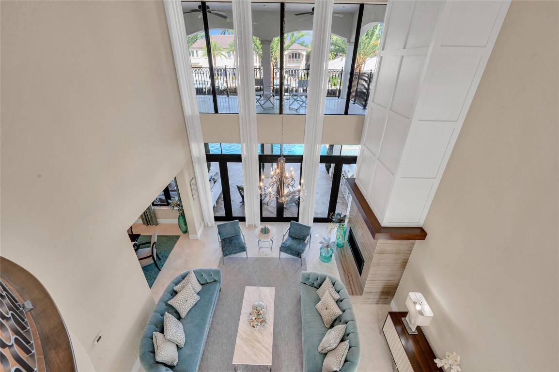 156 Fiesta Fort Lauderdale, FL 33301