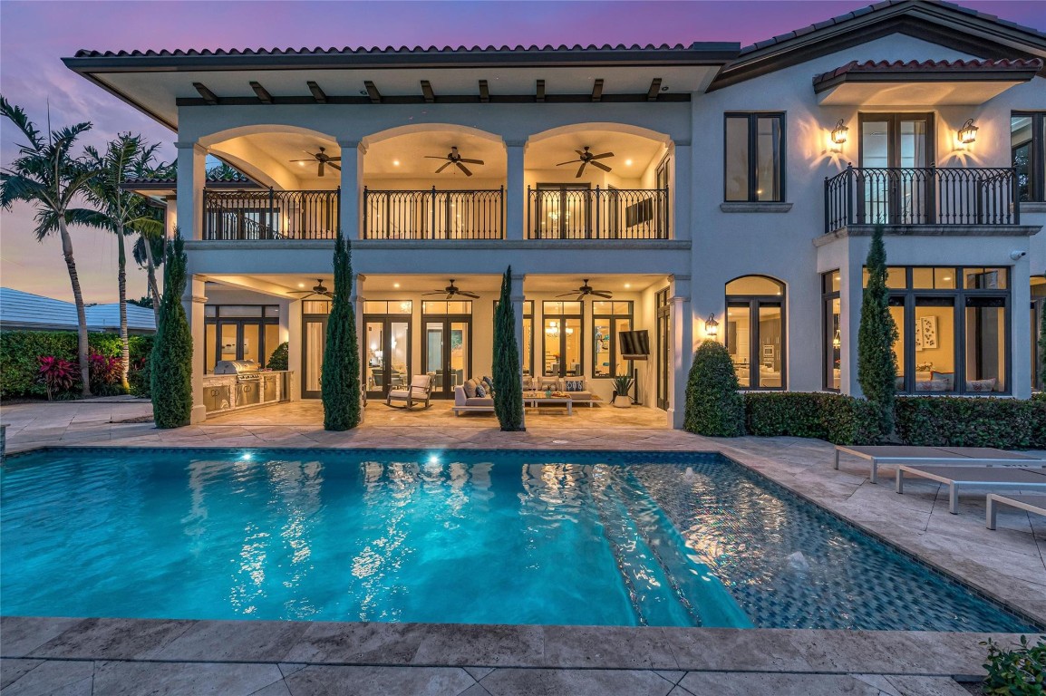 156 Fiesta Fort Lauderdale, FL 33301