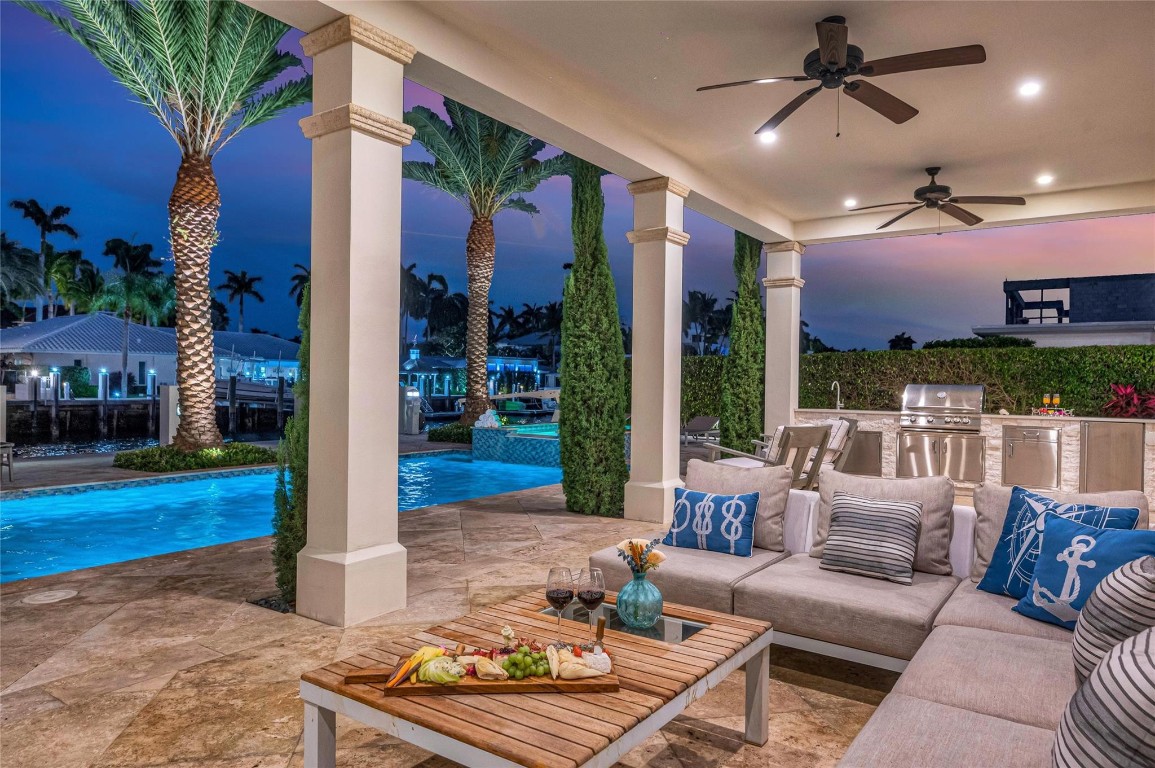 156 Fiesta Fort Lauderdale, FL 33301