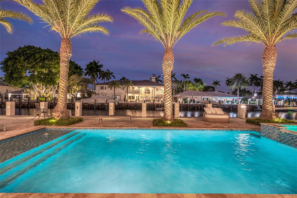 156 Fiesta Fort Lauderdale, FL 33301