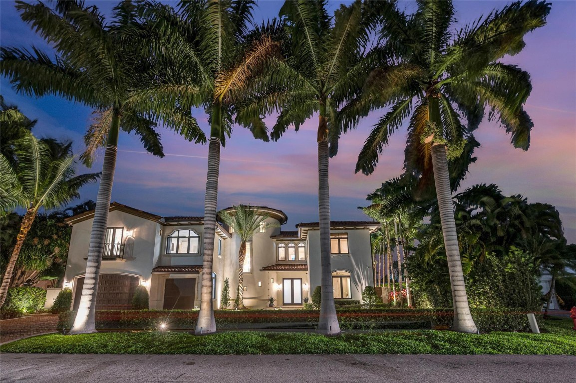 156 Fiesta Fort Lauderdale, FL 33301